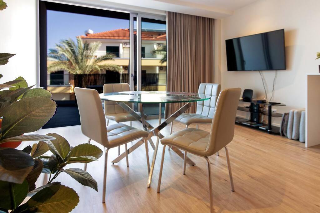 Luxury And Modern Apartment In Porto Moniz Center Exterior photo