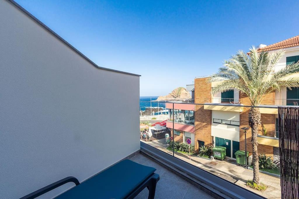Luxury And Modern Apartment In Porto Moniz Center Exterior photo