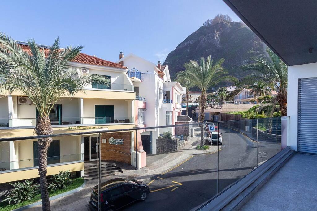 Luxury And Modern Apartment In Porto Moniz Center Exterior photo